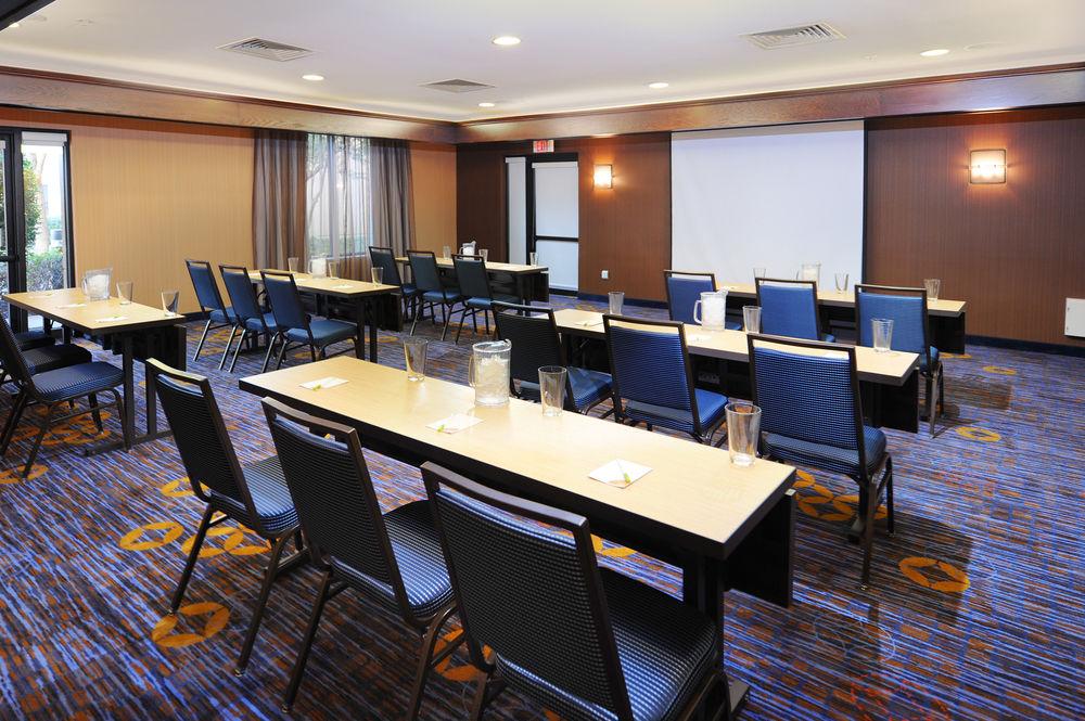 คอร์ทยาร์ด ดัลลัส พลาโน อิน เลกาซี พาร์ก Hotel ภายนอก รูปภาพ