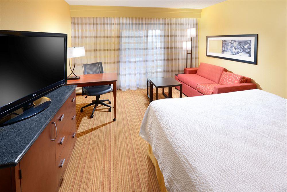คอร์ทยาร์ด ดัลลัส พลาโน อิน เลกาซี พาร์ก Hotel ภายนอก รูปภาพ
