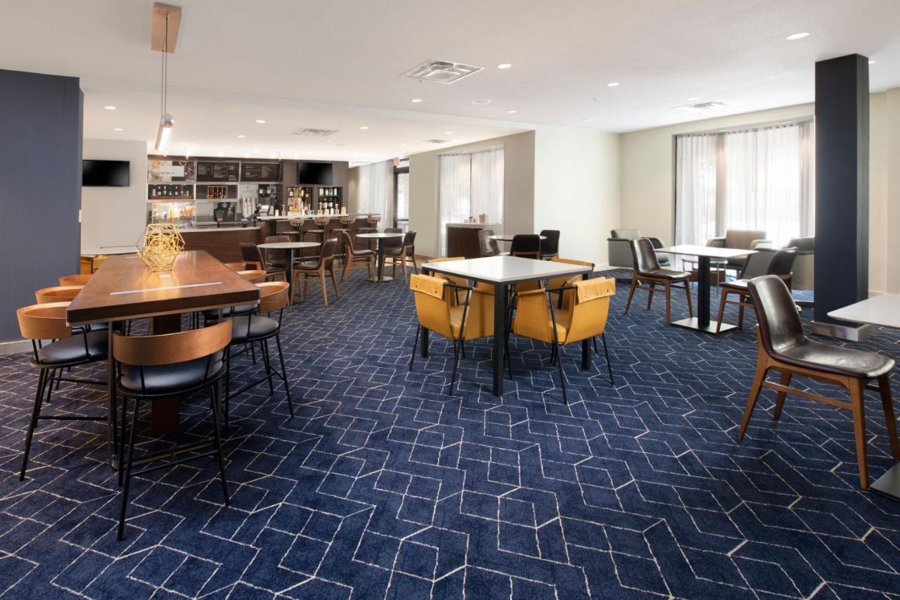 คอร์ทยาร์ด ดัลลัส พลาโน อิน เลกาซี พาร์ก Hotel ภายนอก รูปภาพ